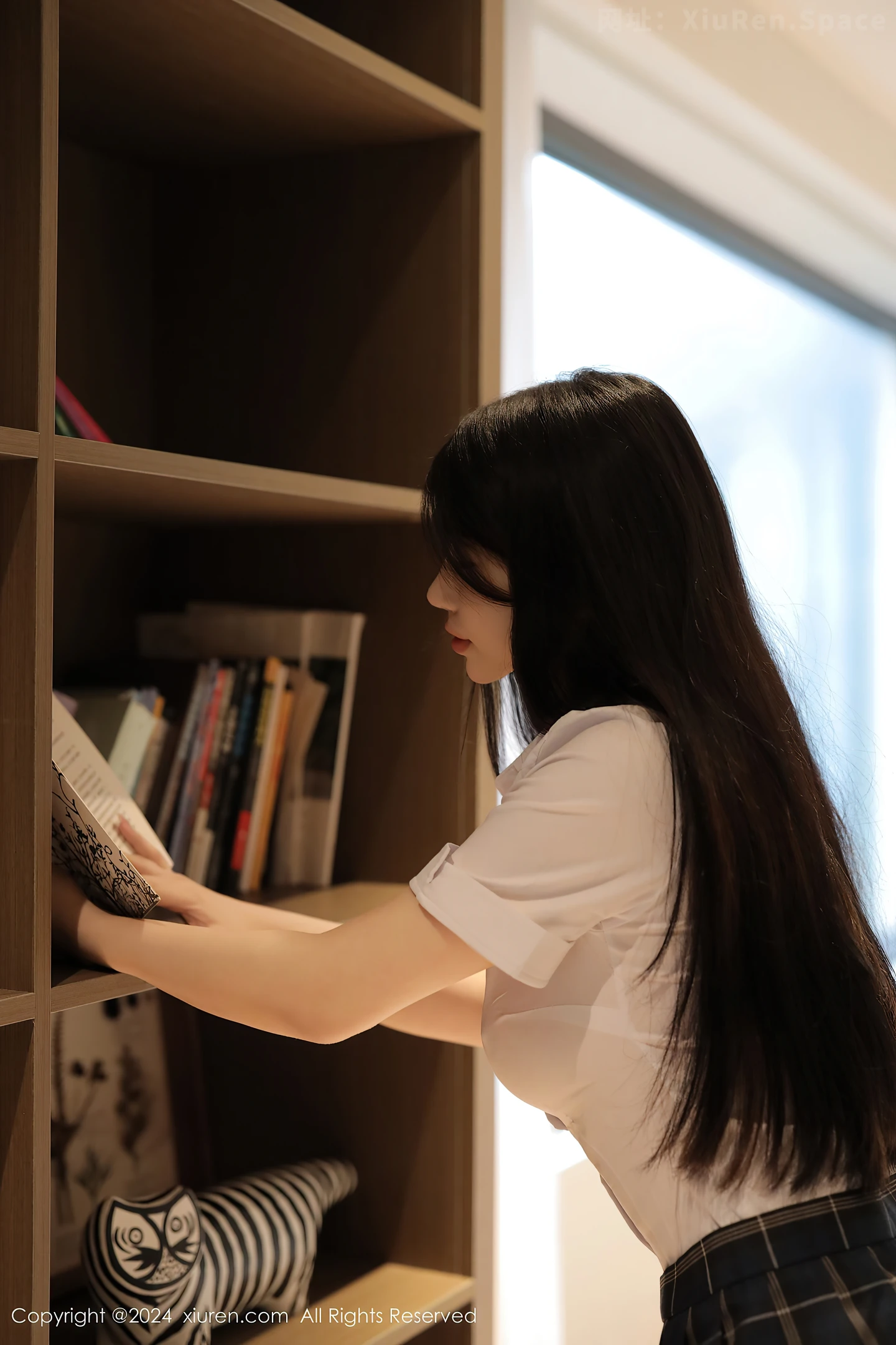 图片[6]-[XiuRen秀人网]VOL.8173 模特陈小花性感白衬衫配黑色格子短裙秀曼妙身姿迷人诱惑写真83P-秀人网官方网站